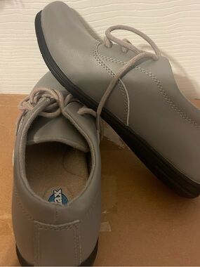 Dr. Max Woman Gray Oxford Lace-Up Comfortable Shoes 7.5
